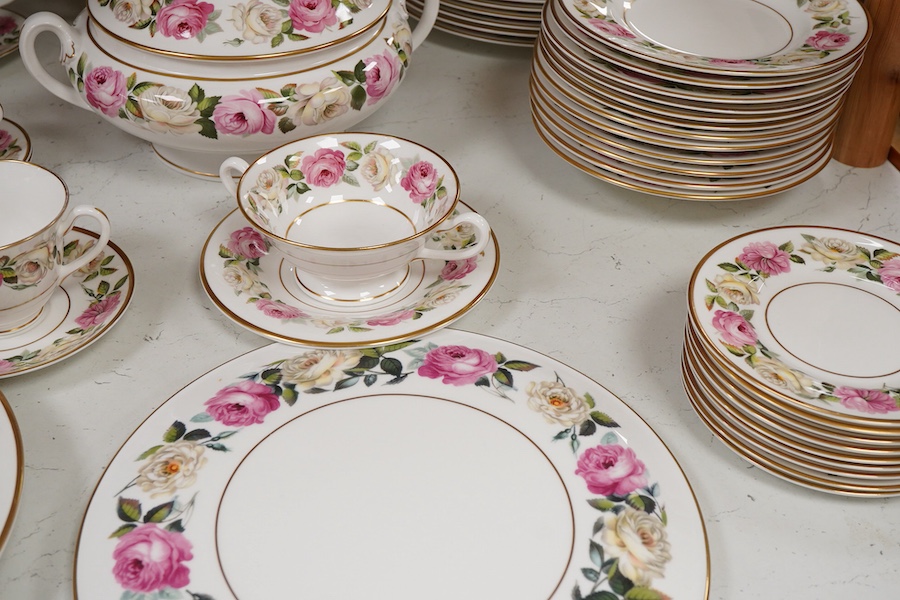 A Royal Worcester Royal Garden tea and dinner service